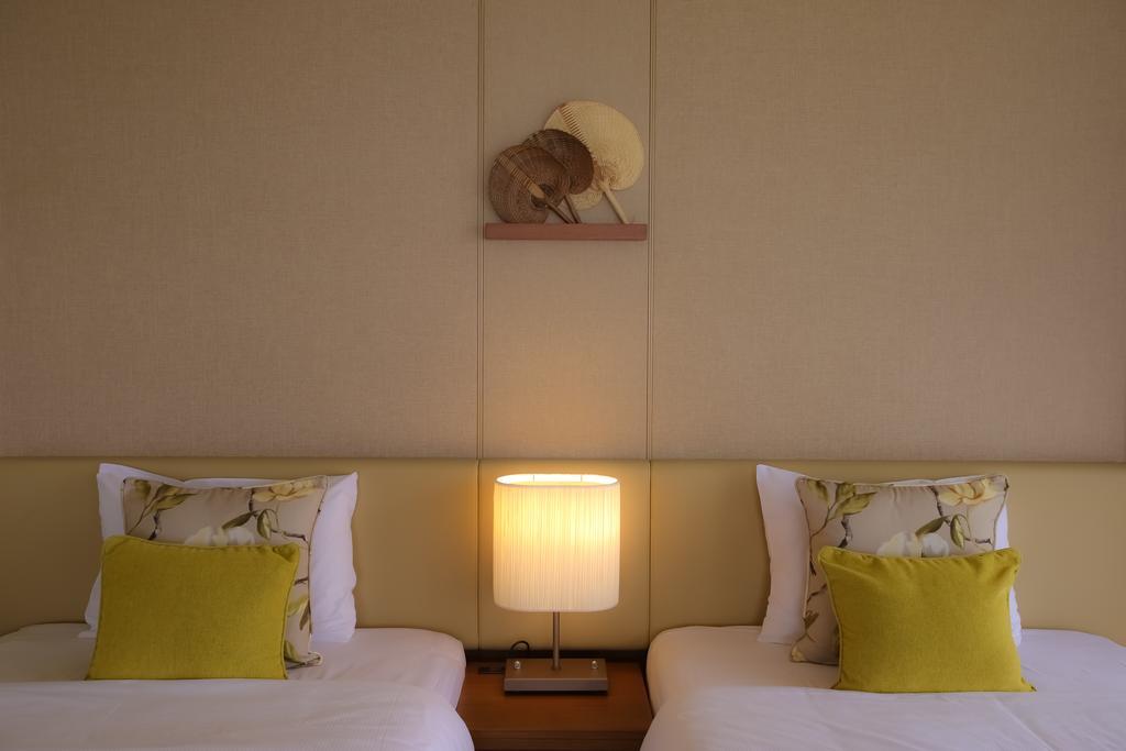 Guam Reef Hotel Tumon Bagian luar foto