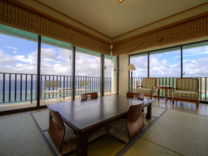 Guam Reef Hotel Tumon Bagian luar foto